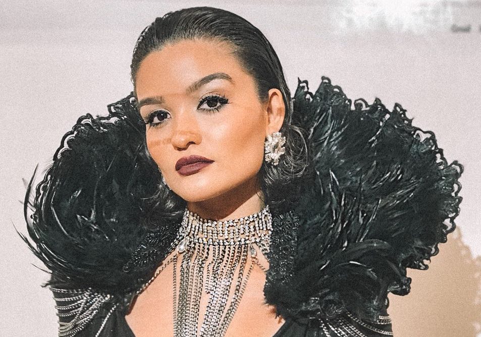 trabalho história da moda - gola rufo estilizada